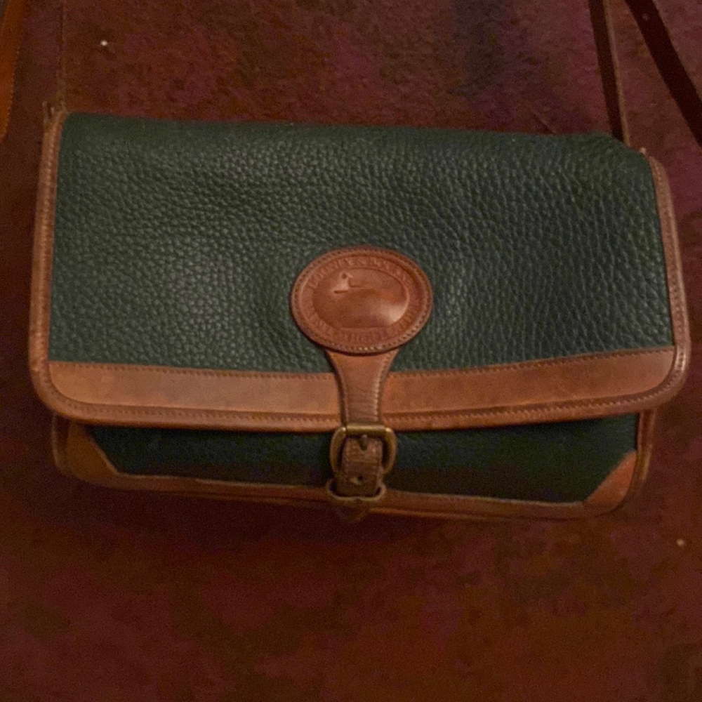 Dooney & Bourke green/brown crossbody. Wallet included in price. 🌈